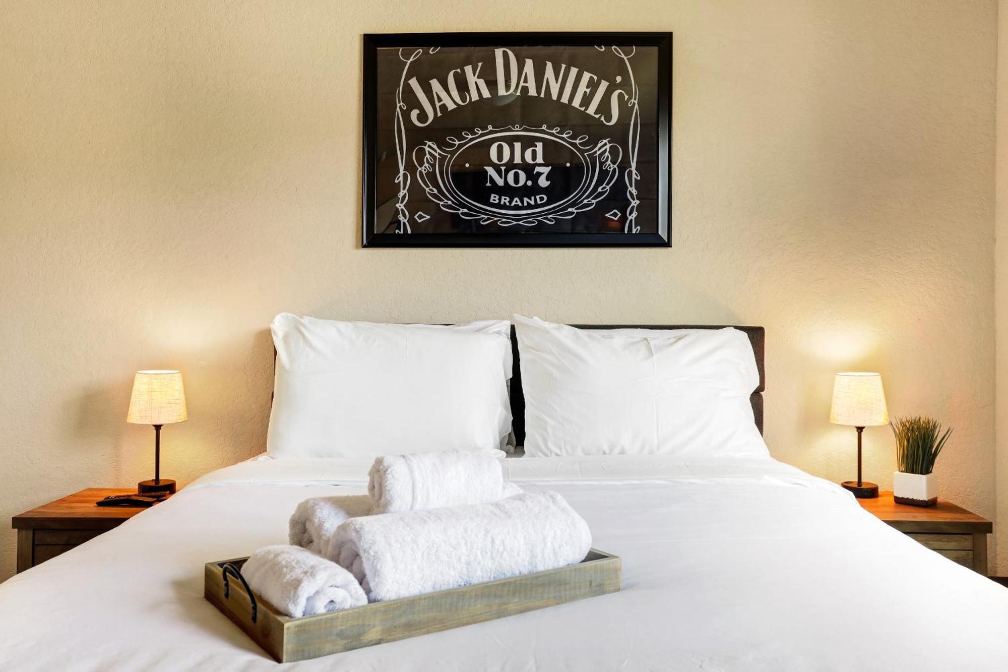 Speakeasy - A Birdy Vacation Rental San Antonio Eksteriør billede