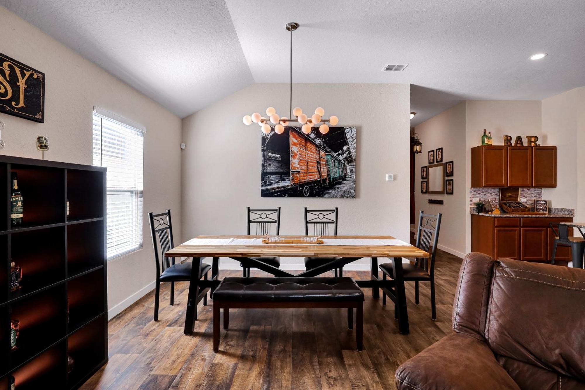 Speakeasy - A Birdy Vacation Rental San Antonio Eksteriør billede