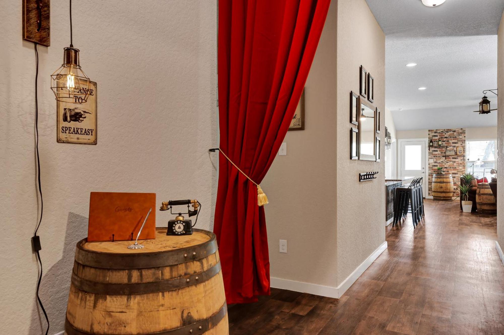 Speakeasy - A Birdy Vacation Rental San Antonio Eksteriør billede
