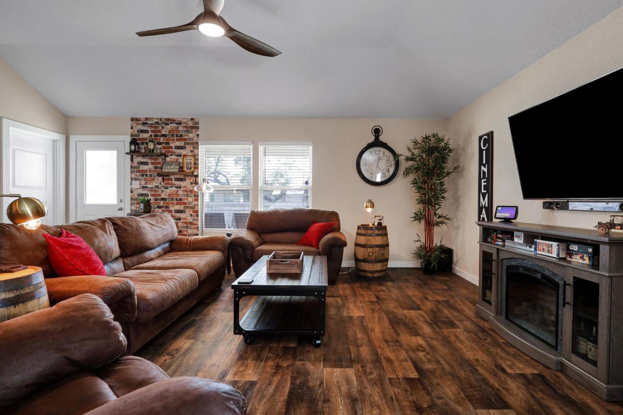 Speakeasy - A Birdy Vacation Rental San Antonio Eksteriør billede