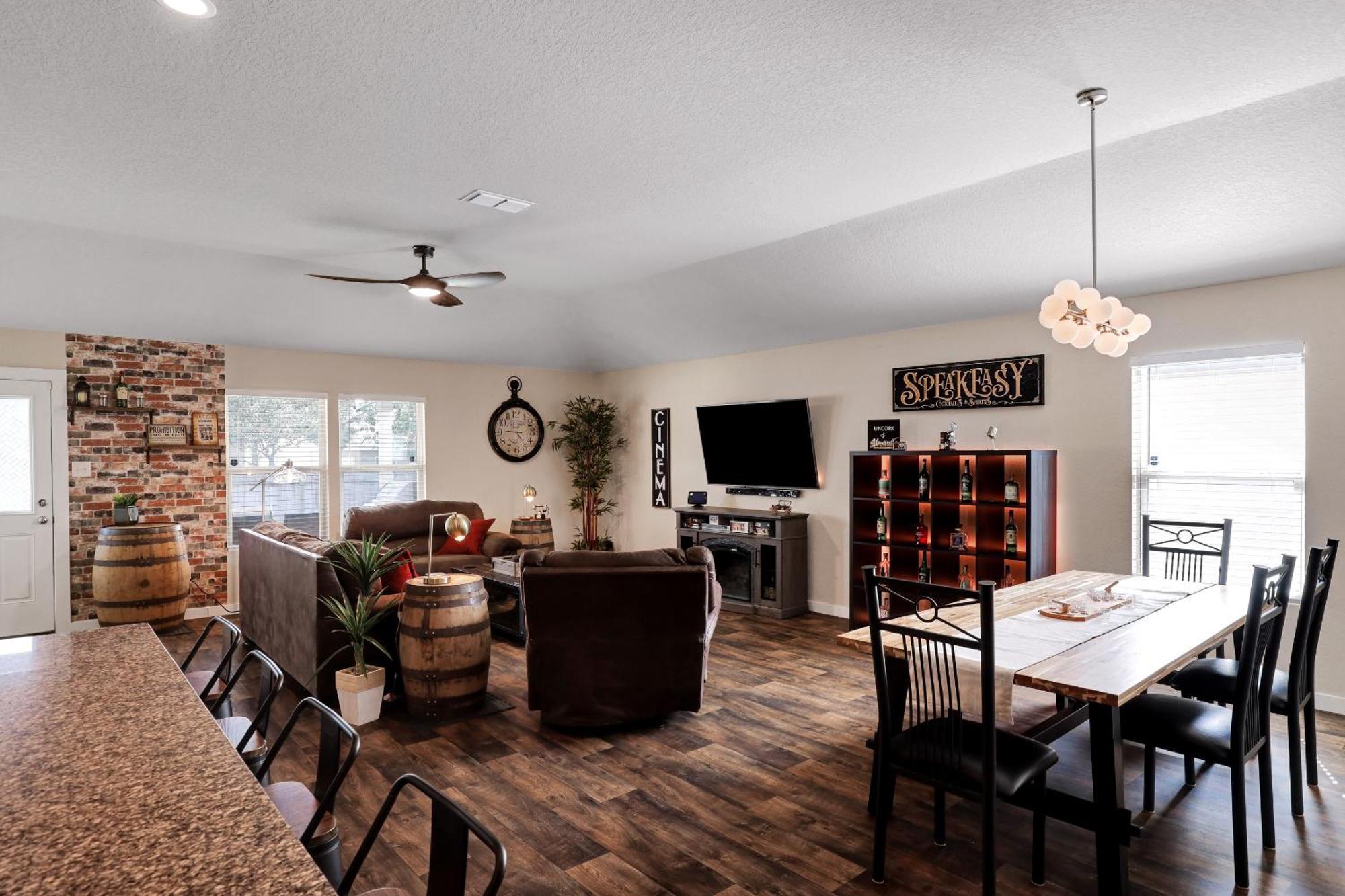 Speakeasy - A Birdy Vacation Rental San Antonio Eksteriør billede
