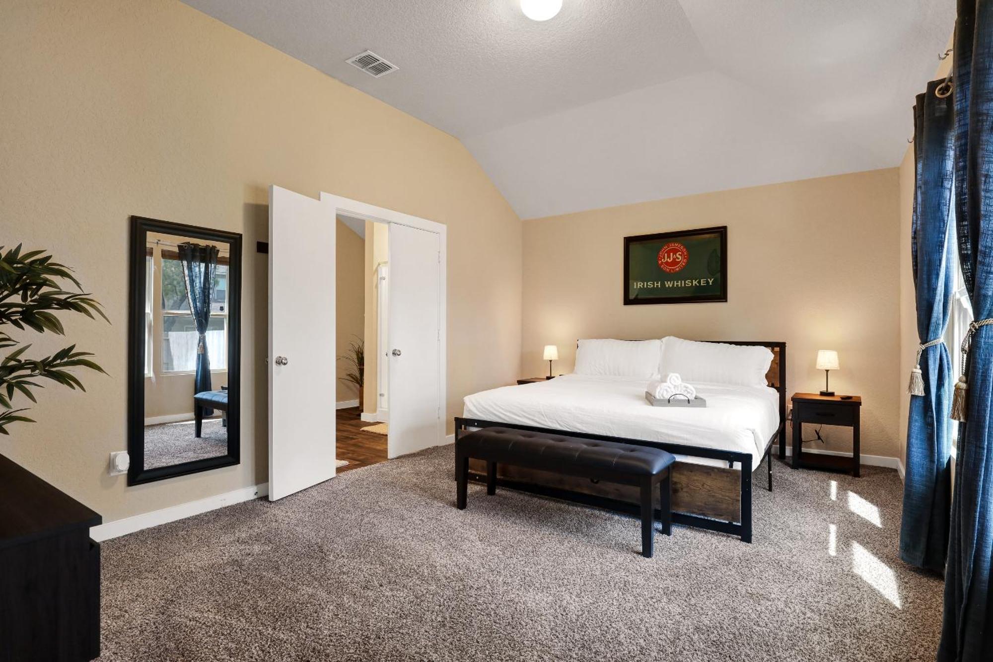 Speakeasy - A Birdy Vacation Rental San Antonio Eksteriør billede