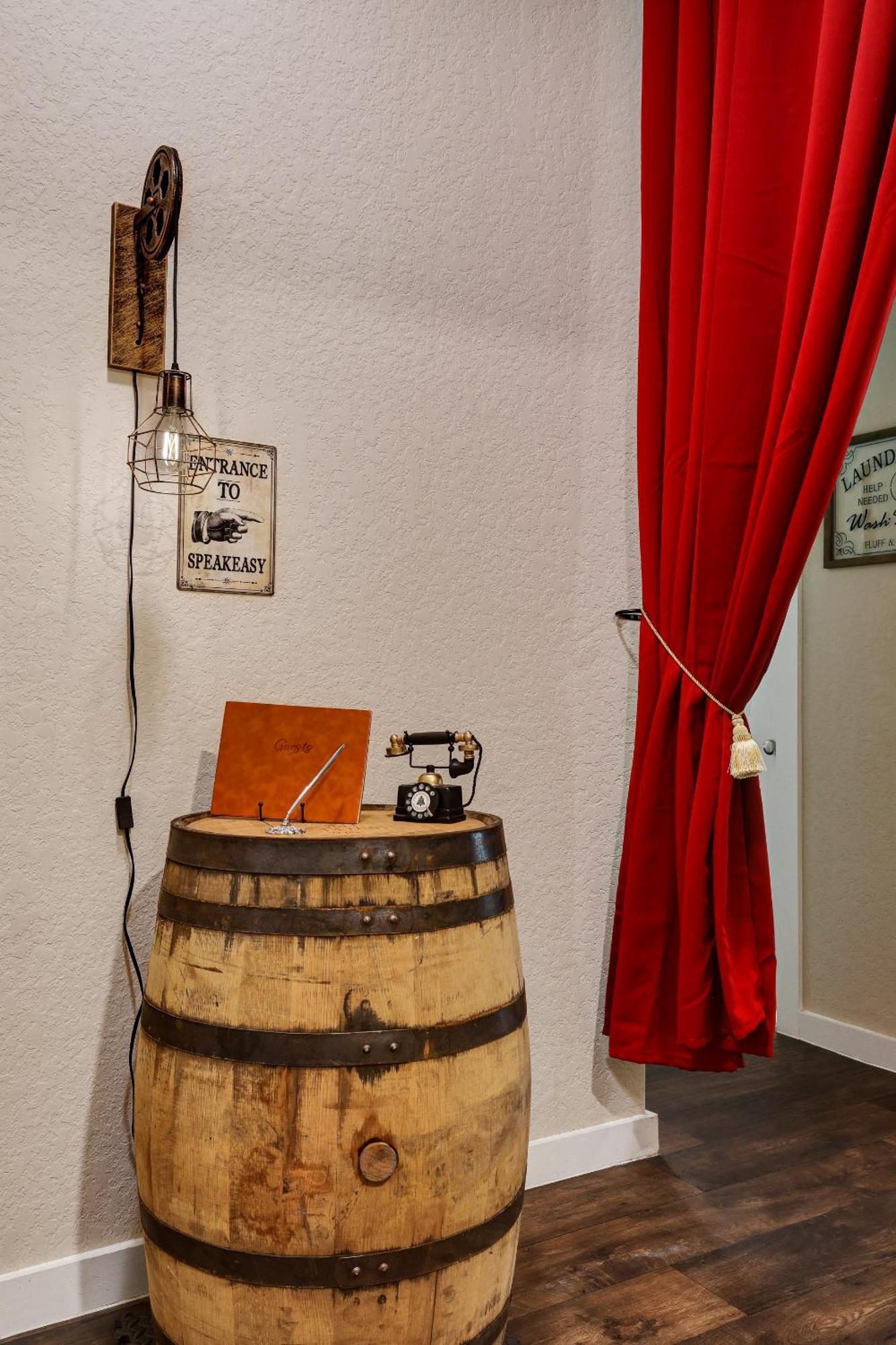 Speakeasy - A Birdy Vacation Rental San Antonio Eksteriør billede